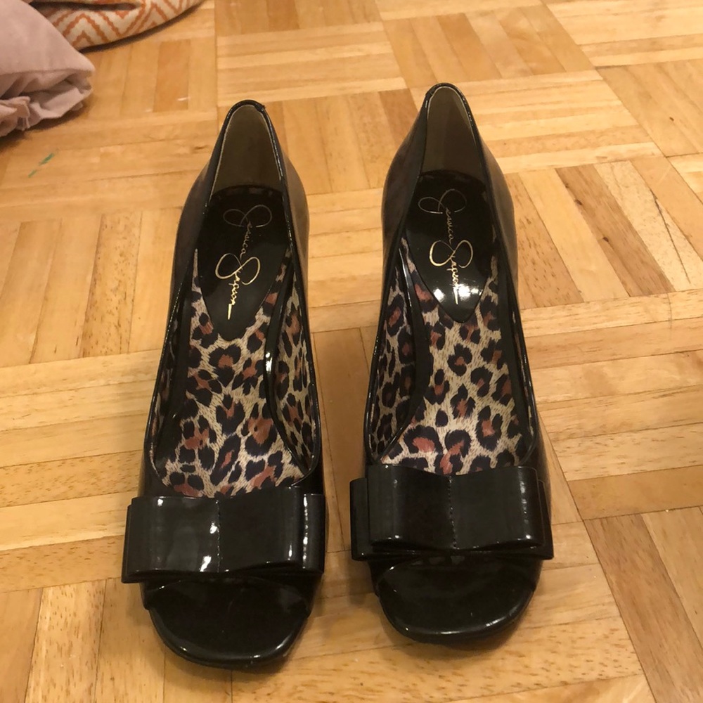 Black pumps Jessica Simpson
